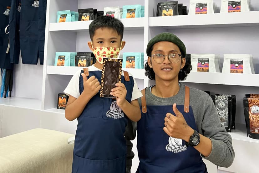 Myna Chocolate Bali